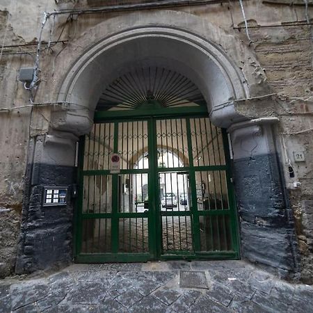 Home Nonna Sabina - Centro Storico Napoli Экстерьер фото